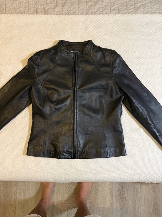 Revue Jackets & Blazers - RÉVUE Black 100% Lamb Leather Jacket - Classic Look